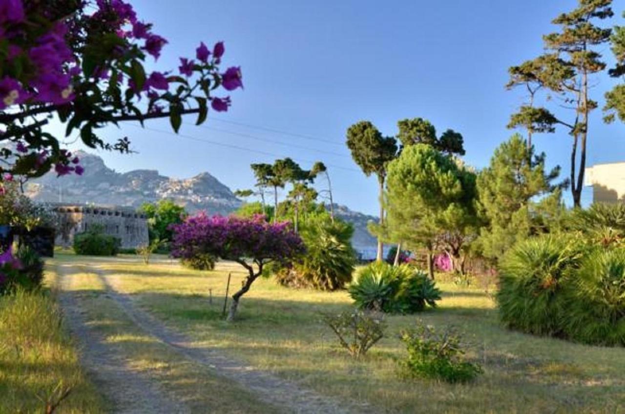 Gianni House Backpackers Hostel Giardini Naxos Exterior foto