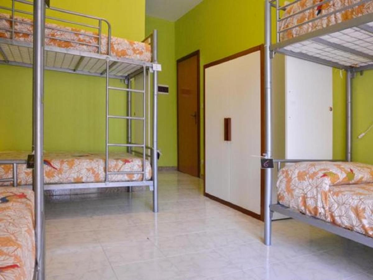 Gianni House Backpackers Hostel Giardini Naxos Exterior foto