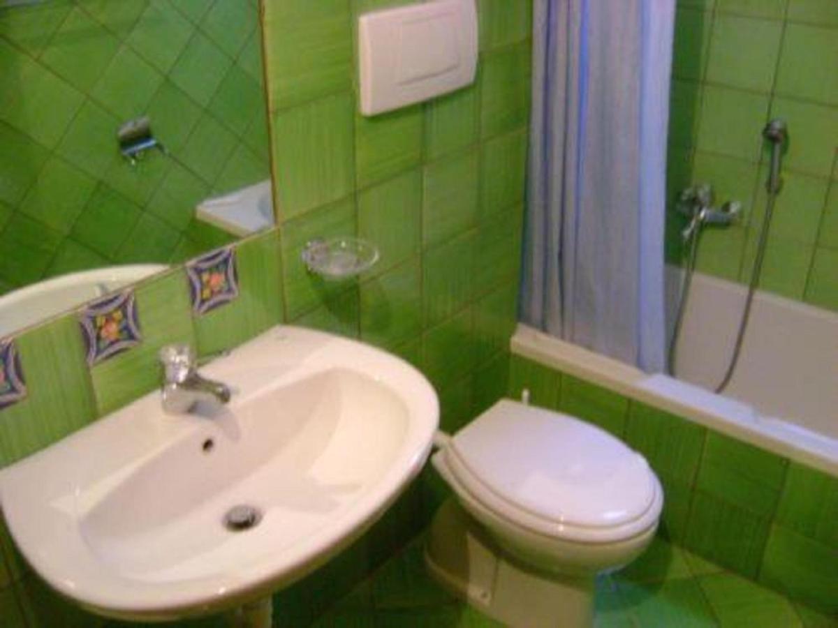 Gianni House Backpackers Hostel Giardini Naxos Exterior foto